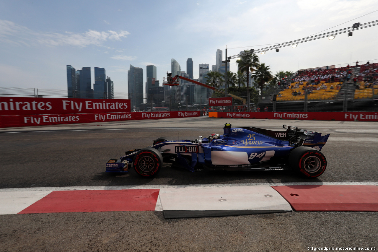 GP SINGAPORE, 15.09.2017 - Prove Libere 1, Pascal Wehrlein (GER) Sauber C36