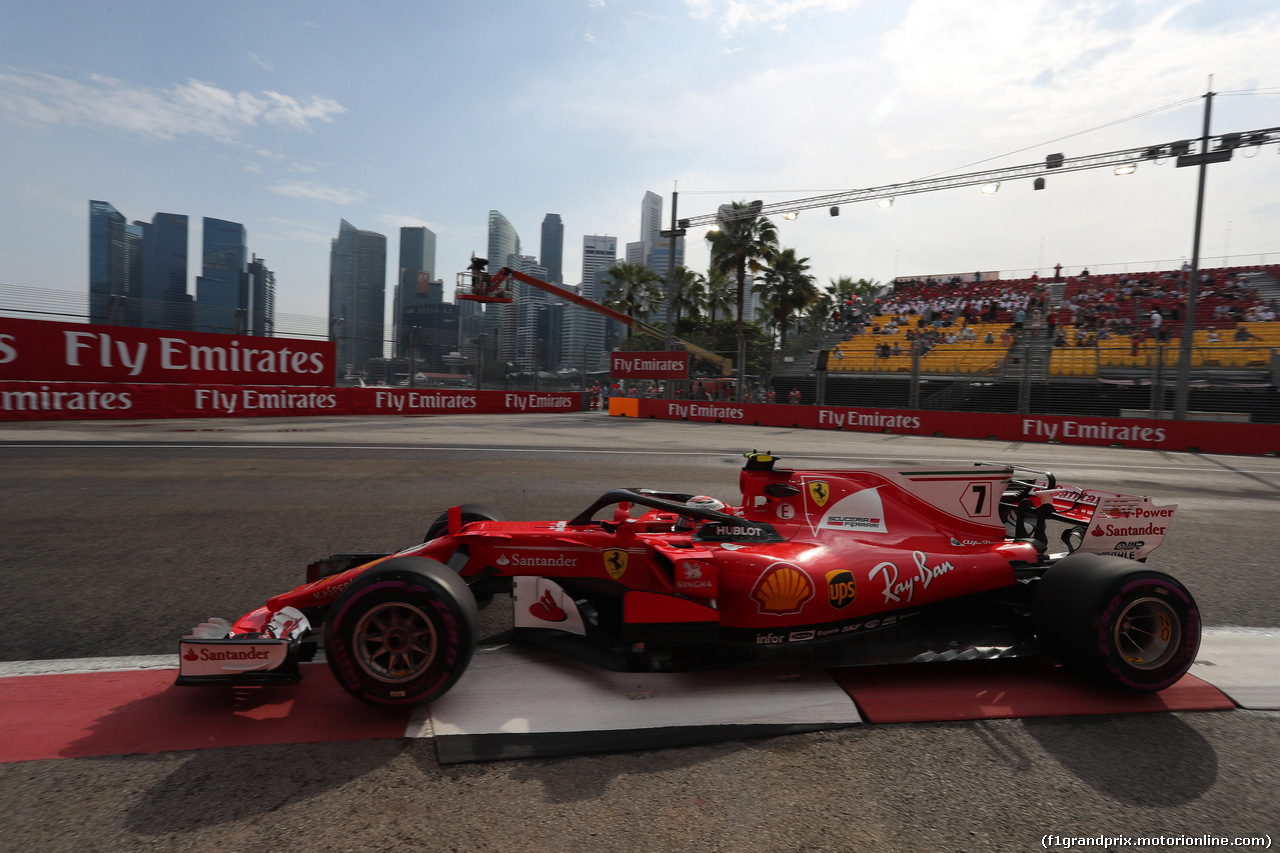 GP SINGAPORE, 15.09.2017 - Prove Libere 1, Kimi Raikkonen (FIN) Ferrari SF70H with Halo.