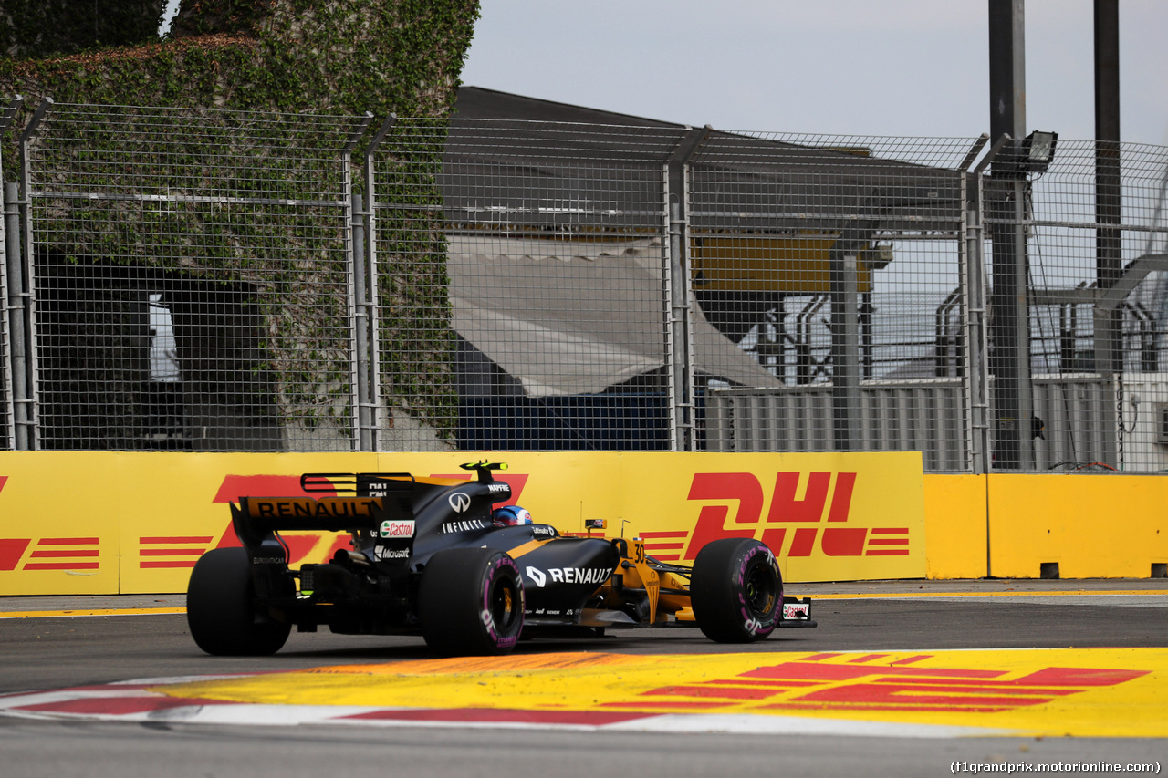 GP SINGAPORE, 15.09.2017 - Prove Libere 1, Jolyon Palmer (GBR) Renault Sport F1 Team RS17