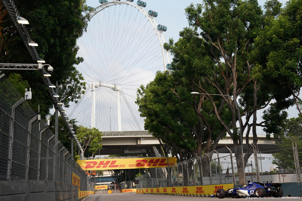 GP SINGAPORE, 15.09.2017 - Prove Libere 1, Marcus Ericsson (SUE) Sauber C36