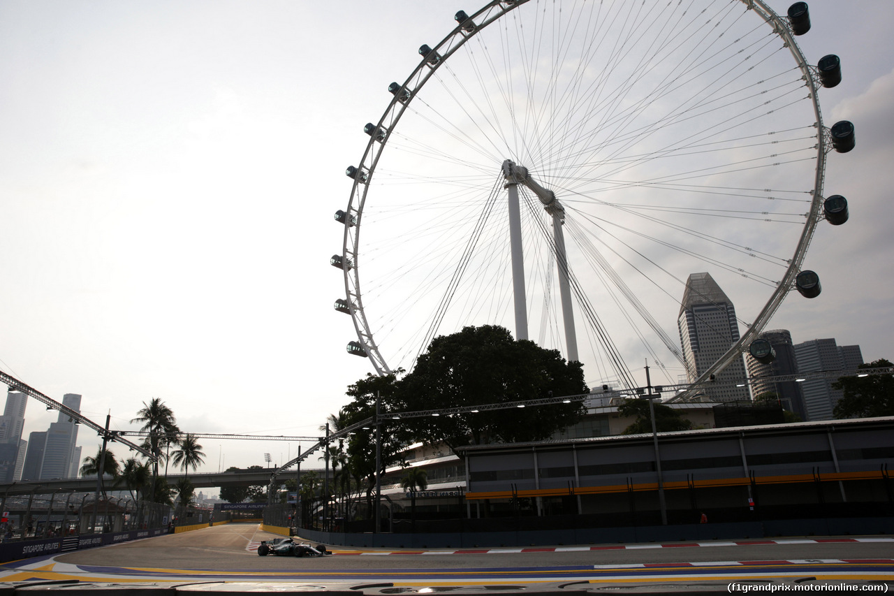 GP SINGAPORE, 15.09.2017 - Prove Libere 1, Valtteri Bottas (FIN) Mercedes AMG F1 W08