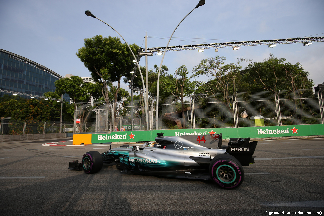 GP SINGAPORE, 15.09.2017 - Prove Libere 1, Lewis Hamilton (GBR) Mercedes AMG F1 W08