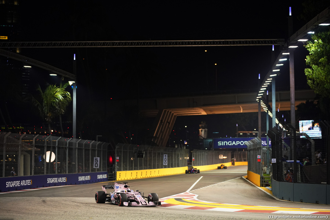 GP SINGAPORE, 15.09.2017 - Prove Libere 2, Sergio Perez (MEX) Sahara Force India F1 VJM010