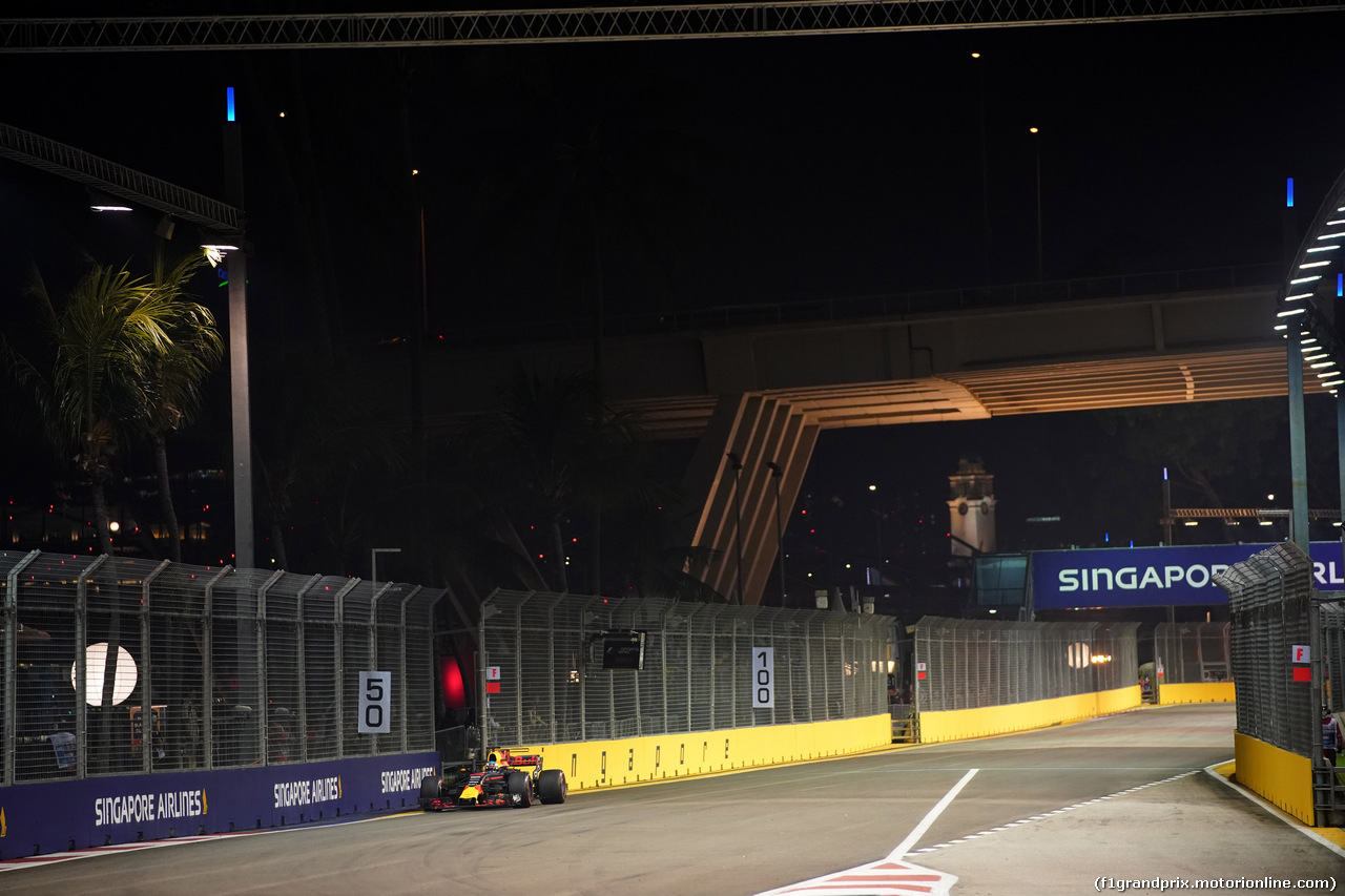 GP SINGAPORE, 15.09.2017 - Prove Libere 2, Daniel Ricciardo (AUS) Red Bull Racing RB13
