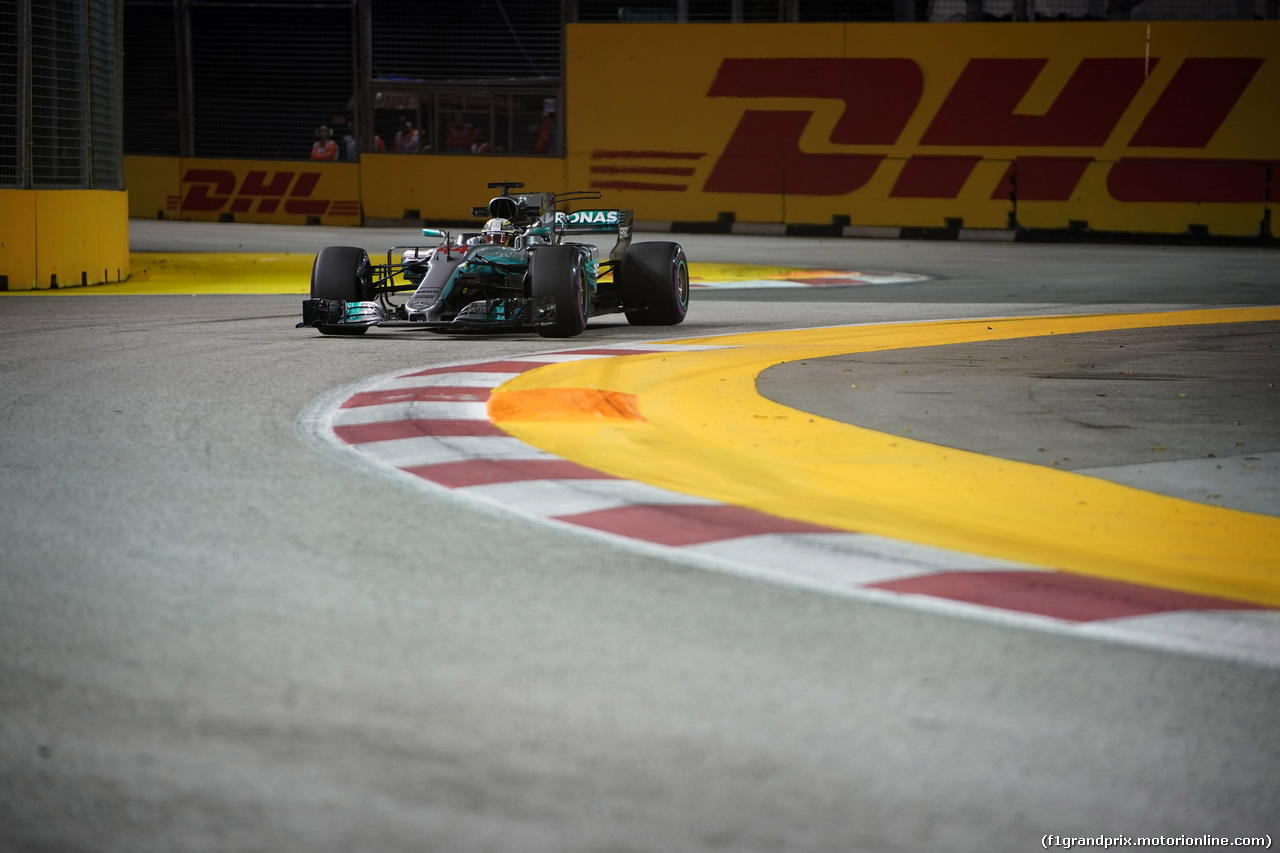 GP SINGAPORE, 15.09.2017 - Prove Libere 2, Lewis Hamilton (GBR) Mercedes AMG F1 W08