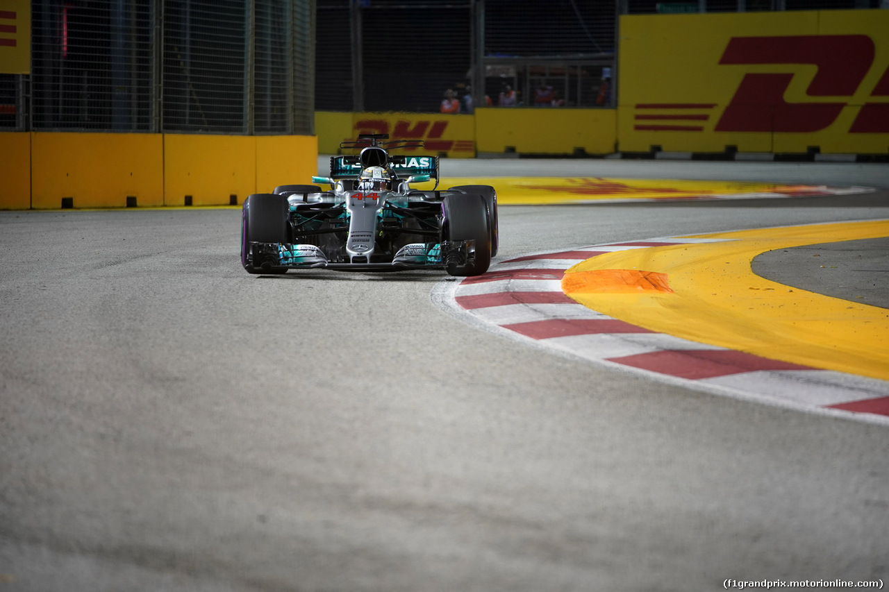 GP SINGAPORE, 15.09.2017 - Prove Libere 2, Lewis Hamilton (GBR) Mercedes AMG F1 W08