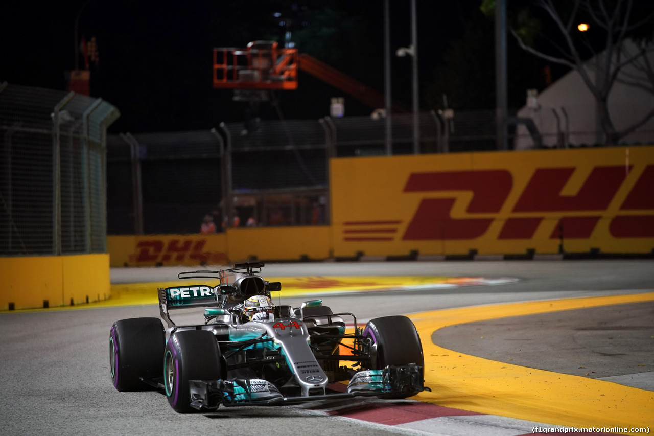 GP SINGAPORE, 15.09.2017 - Prove Libere 2, Lewis Hamilton (GBR) Mercedes AMG F1 W08