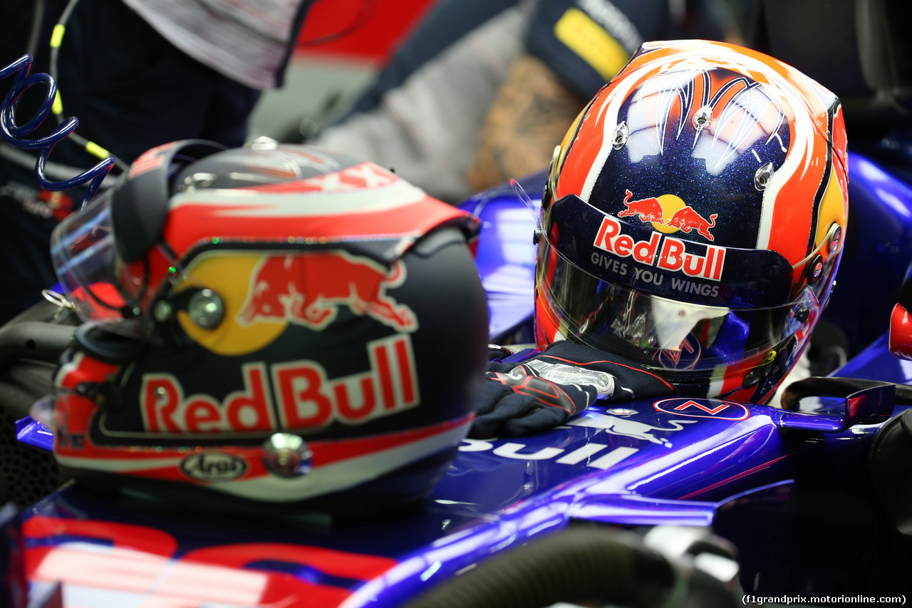 GP SINGAPORE, 15.09.2017 - Prove Libere 2, Daniil Kvyat (RUS) Scuderia Toro Rosso STR12