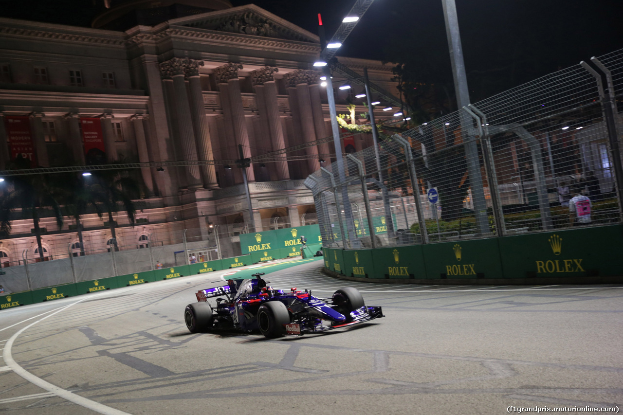 GP SINGAPORE, 15.09.2017 - Prove Libere 2, Daniil Kvyat (RUS) Scuderia Toro Rosso STR12