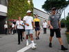 GP SINGAPORE, 14.09.2017 - Lewis Hamilton (GBR) Mercedes AMG F1 W08 e Fernando Alonso (ESP) McLaren MCL32