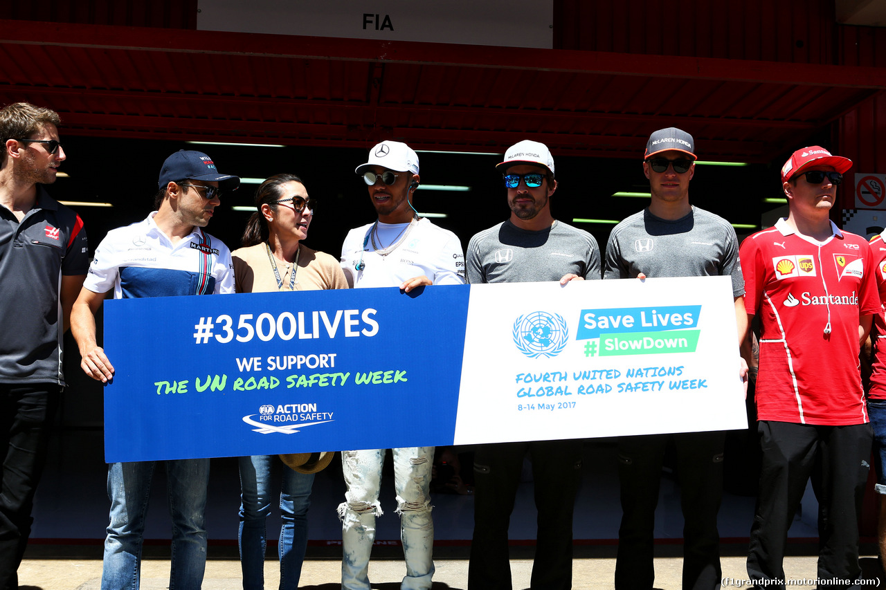 GP SPAGNA, Drivers support UN Road Safety Week with Michelle Yeoh (MAL).
14.05.2017.
