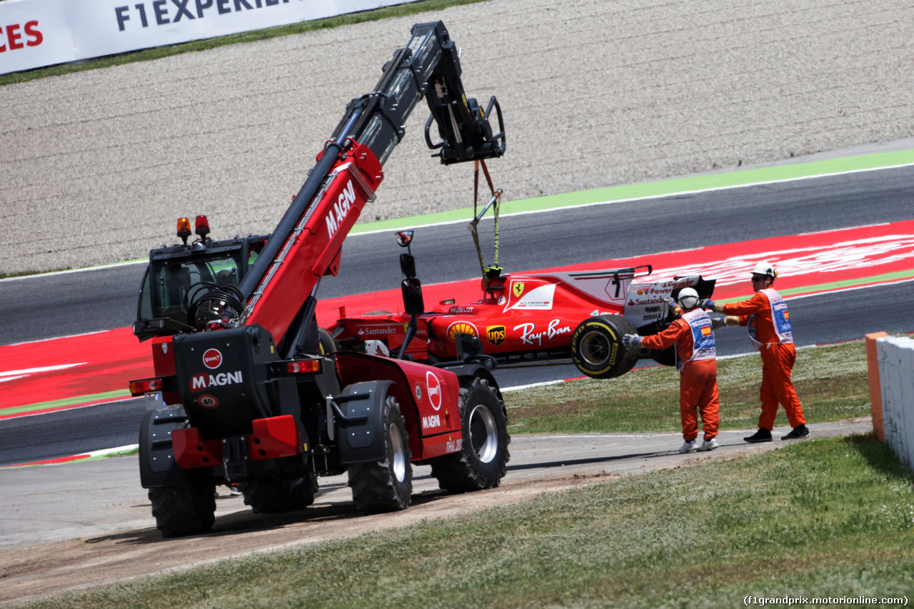 GP SPAGNA, Kimi Raikkonen (FIN) Ferrari SF70H retired from the race at the partenza.
14.05.2017.