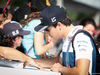GP SPAGNA, Lance Stroll (CDN) Williams signs autographs for the fans.
14.05.2017.
