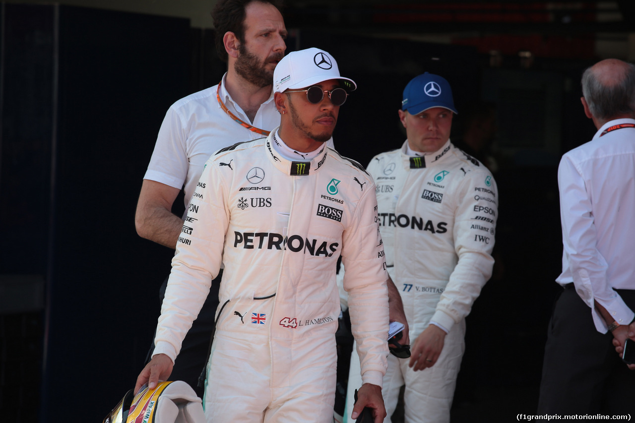 GP SPAGNA, 13.05.2017 - Qualifiche, Lewis Hamilton (GBR) Mercedes AMG F1 W08 pole position