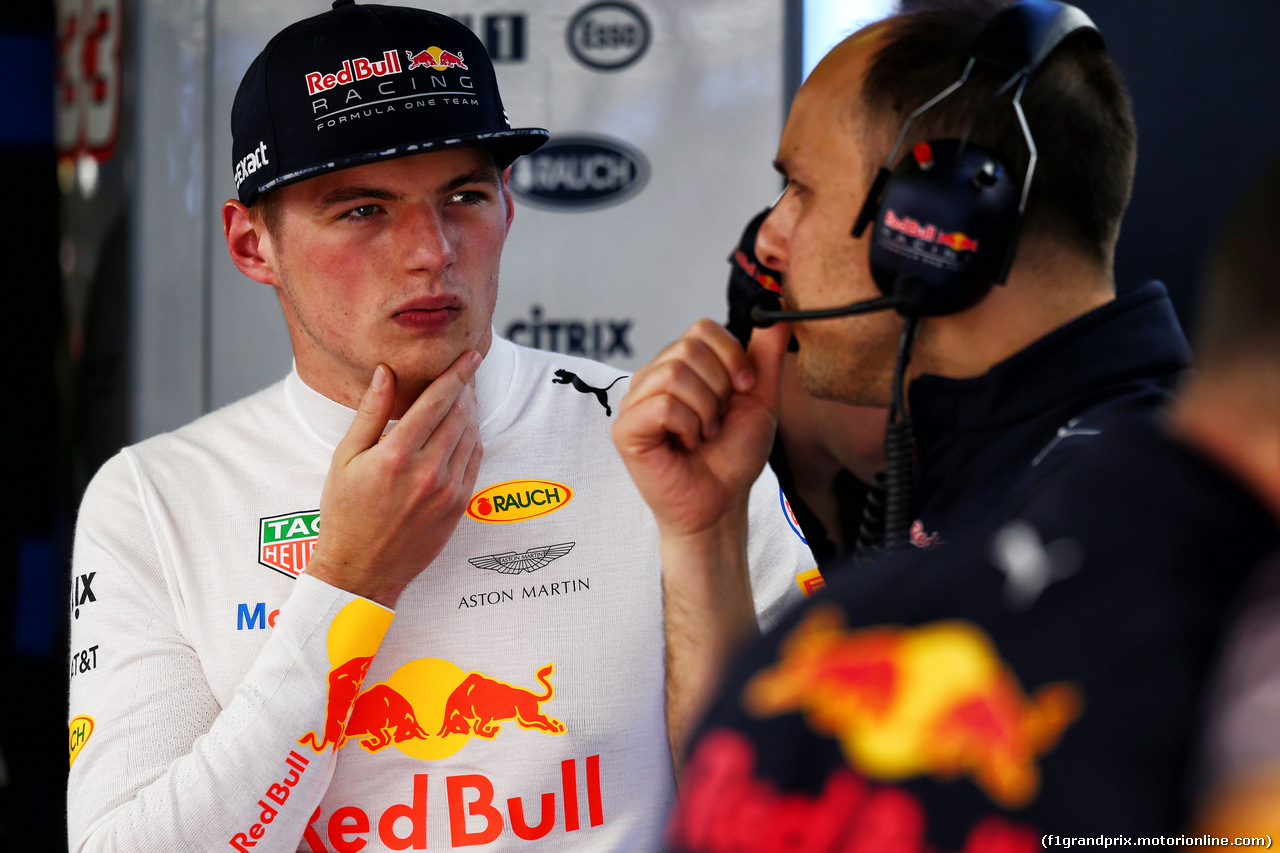 GP SPAGNA, (L to R): Max Verstappen (NLD) Red Bull Racing with Gianpiero Lambiase (ITA) Red Bull Racing Engineer.
12.05.2017.