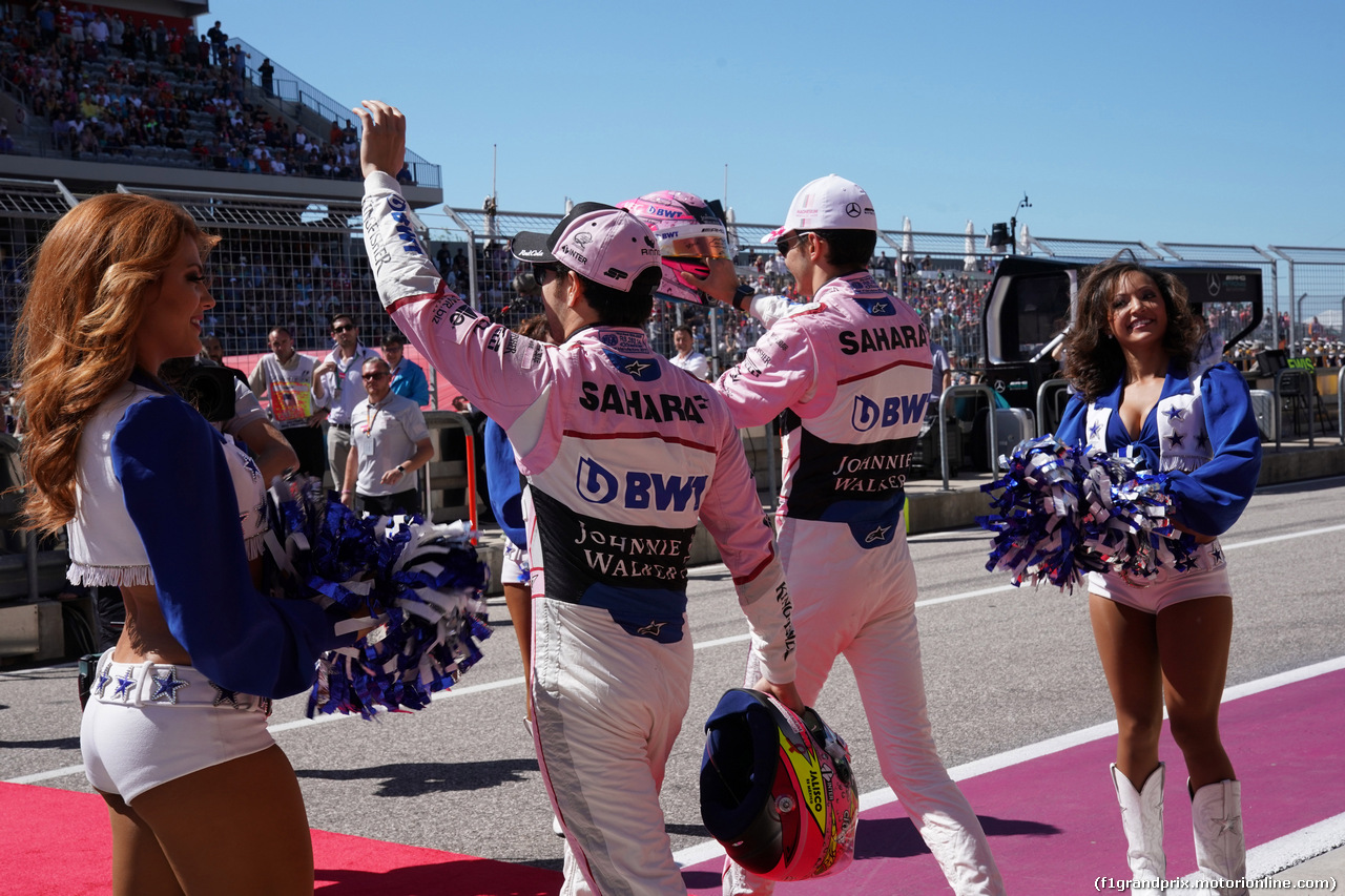 GP STATI UNITI, 22.10.2017 - Gara, Sergio Perez (MEX) Sahara Force India F1 VJM010 e Esteban Ocon (FRA) Sahara Force India F1 VJM10