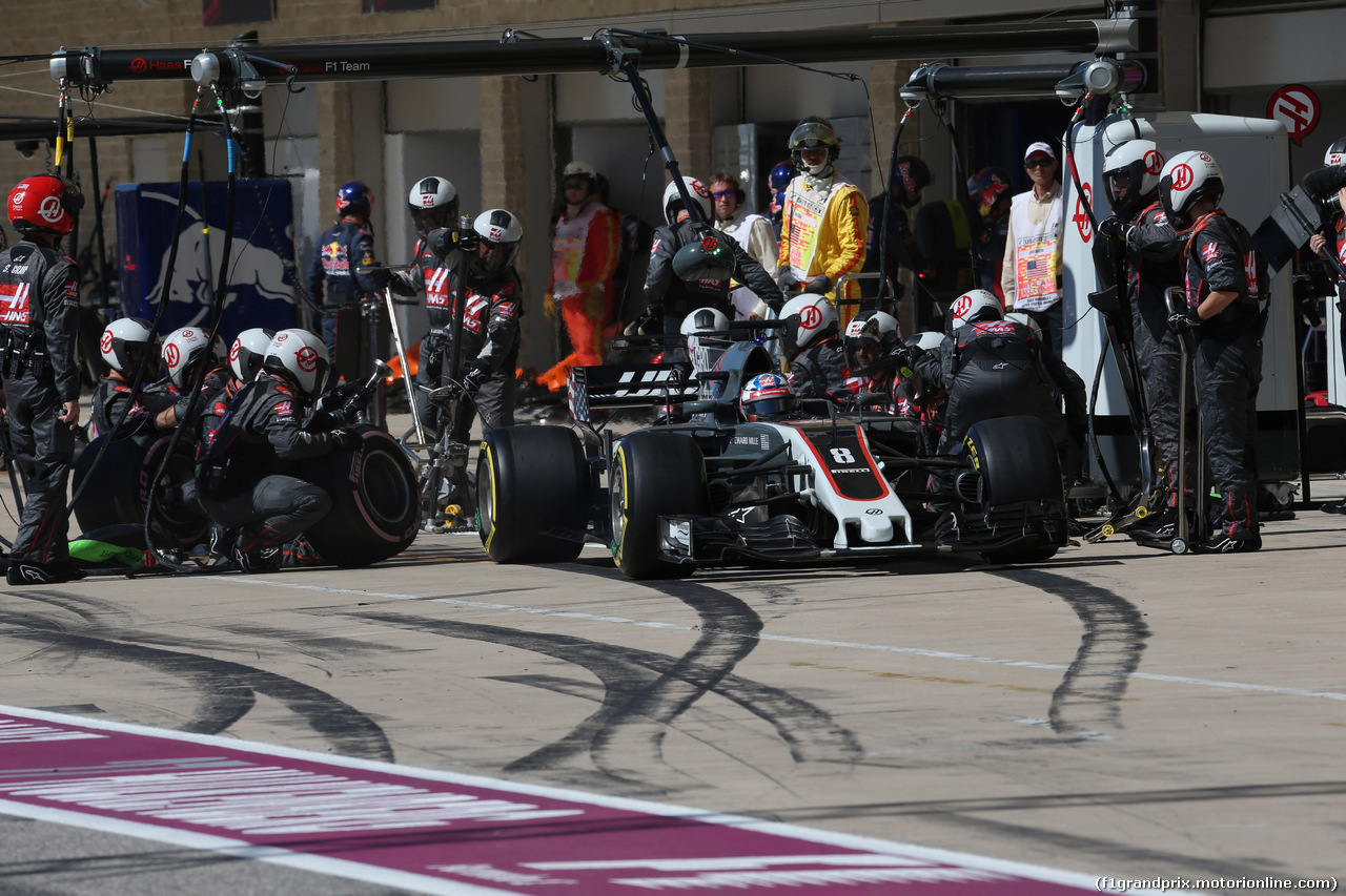 GP STATI UNITI, 22.10.2017 - Gara, Pit lane, Romain Grosjean (FRA) Haas F1 Team VF-17