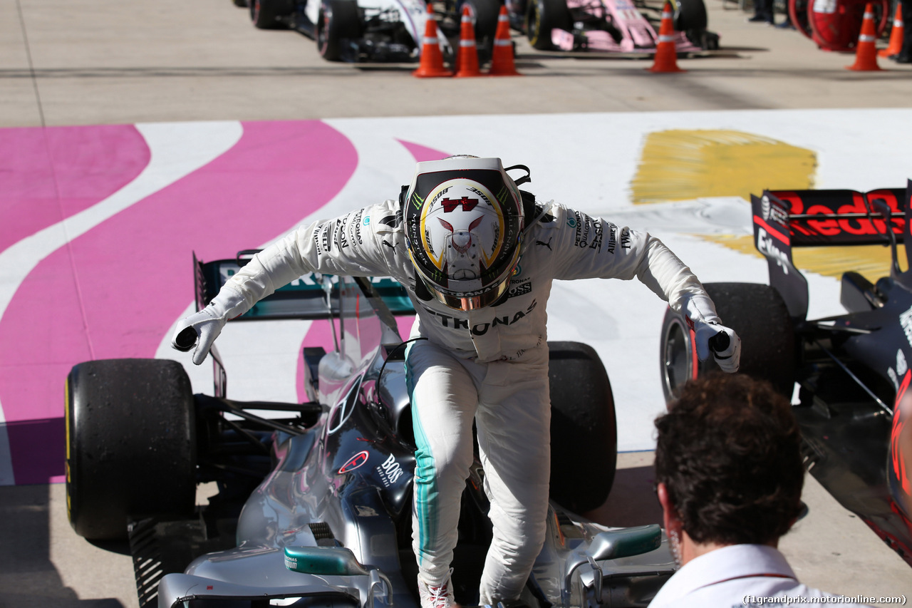 GP STATI UNITI, 22.10.2017 - Gara, Lewis Hamilton (GBR) Mercedes AMG F1 W08 vincitore