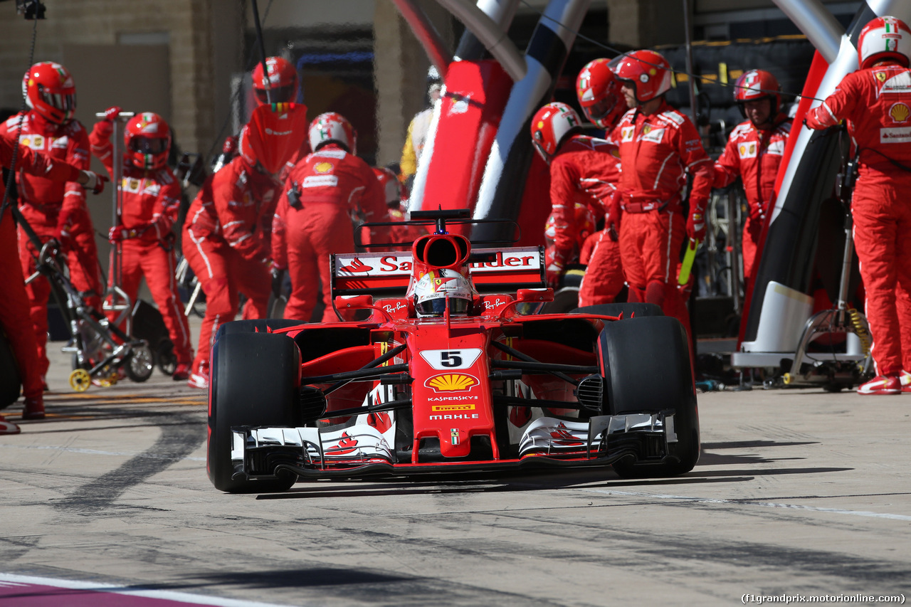 GP STATI UNITI, 22.10.2017 - Gara, Pit stop, Sebastian Vettel (GER) Ferrari SF70H