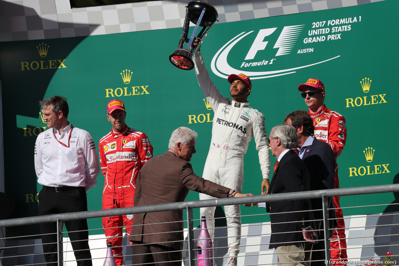 GP STATI UNITI, 22.10.2017 - Gara, James Allison (GBR) Mercedes AMG F1, Technical Director, 2nd place Sebastian Vettel (GER) Ferrari SF70H, Bill Clinton (USA), Lewis Hamilton (GBR) Mercedes AMG F1 W08 vincitore e 3rd place Kimi Raikkonen (FIN) Ferrari SF70H
