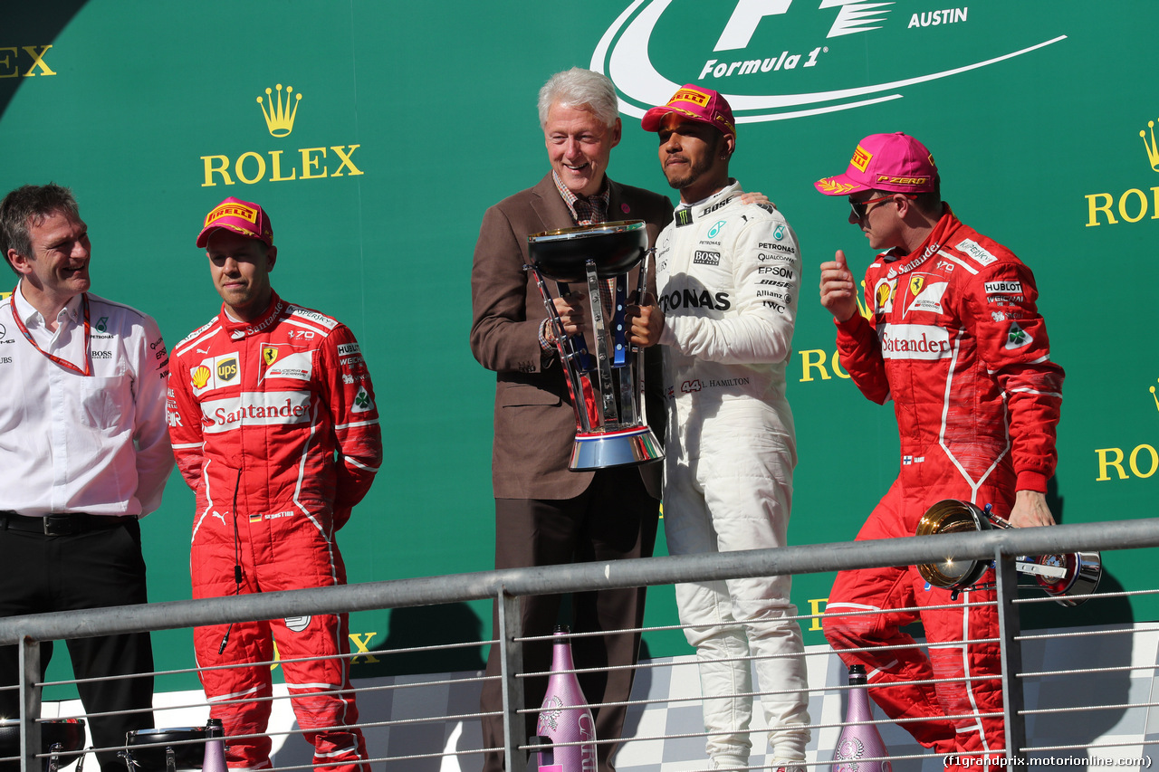 GP STATI UNITI, 22.10.2017 - Gara, James Allison (GBR) Mercedes AMG F1, Technical Director, 2nd place Sebastian Vettel (GER) Ferrari SF70H, Bill Clinton (USA), Lewis Hamilton (GBR) Mercedes AMG F1 W08 vincitore e 3rd place Kimi Raikkonen (FIN) Ferrari SF70H