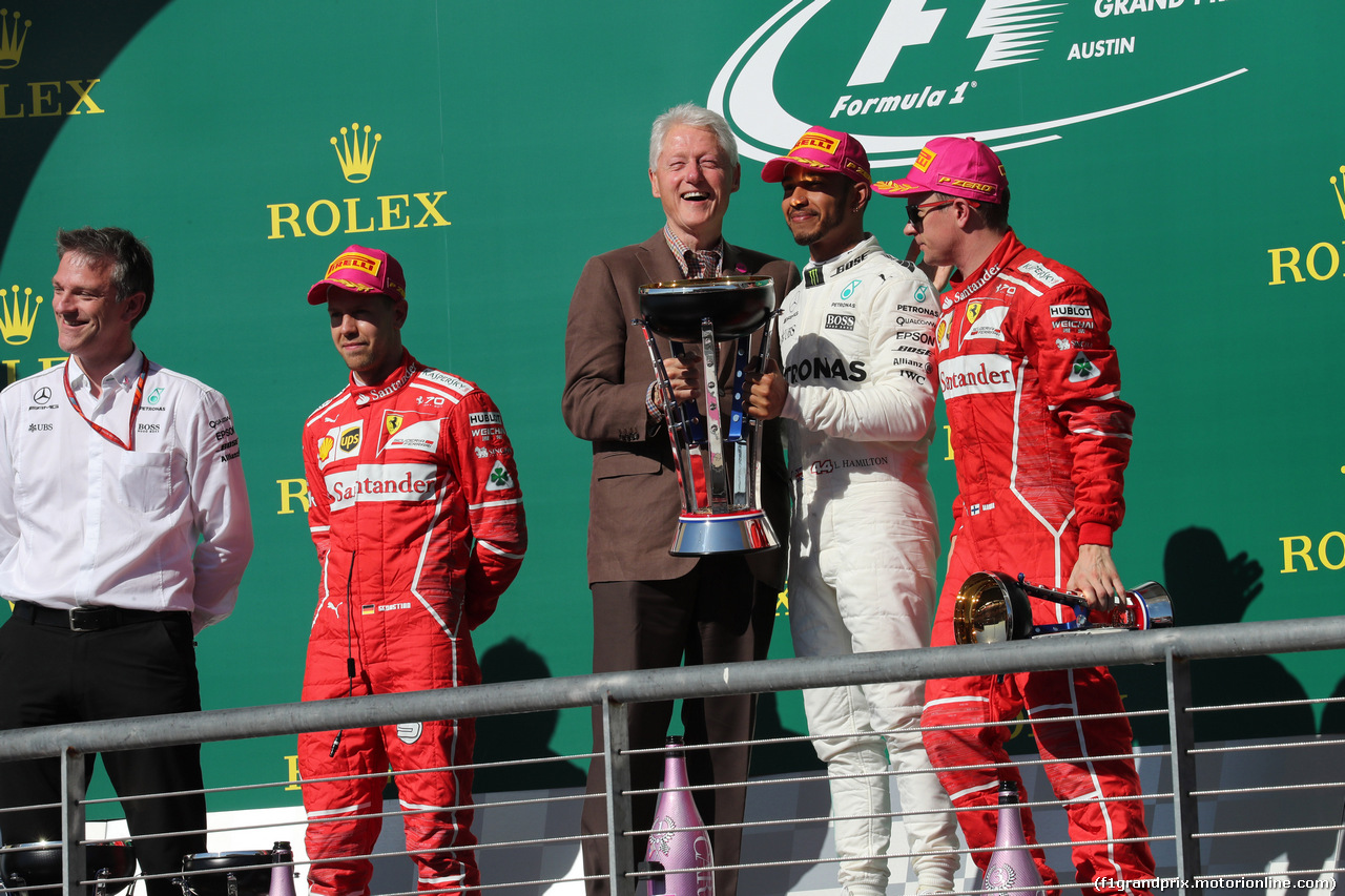 GP STATI UNITI, 22.10.2017 - Gara, James Allison (GBR) Mercedes AMG F1, Technical Director, 2nd place Sebastian Vettel (GER) Ferrari SF70H, Bill Clinton (USA), Lewis Hamilton (GBR) Mercedes AMG F1 W08 vincitore e 3rd place Kimi Raikkonen (FIN) Ferrari SF70H