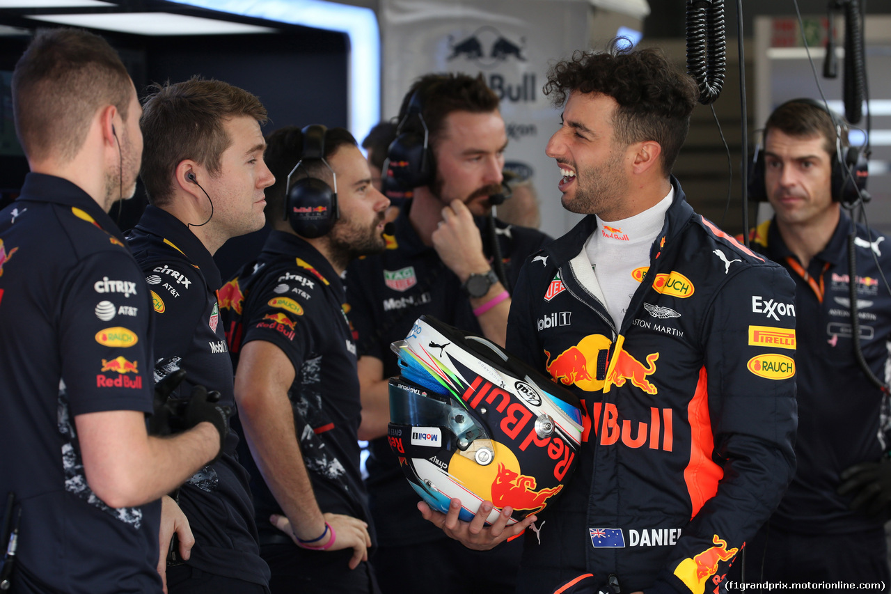 GP STATI UNITI, 21.10.2017 - Prove Libere 3, Daniel Ricciardo (AUS) Red Bull Racing RB13