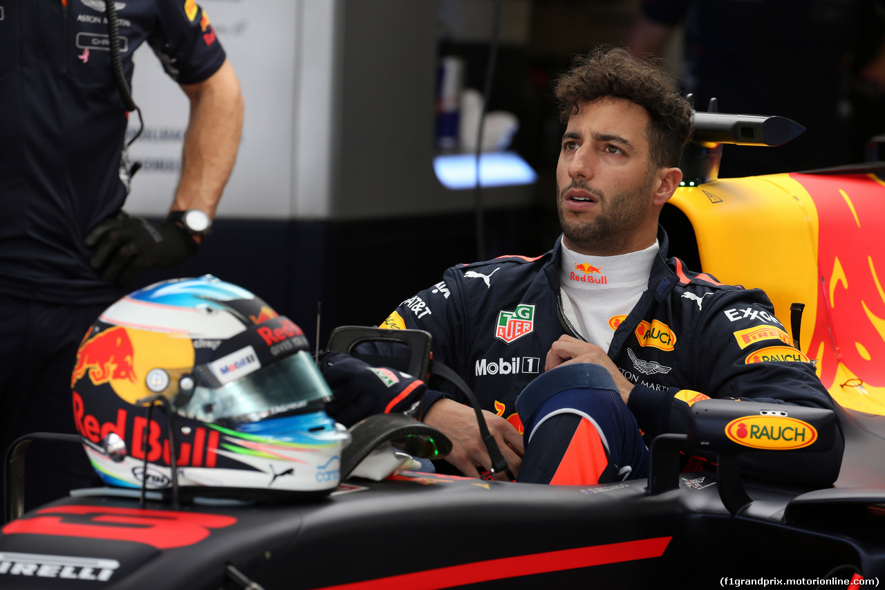 GP STATI UNITI, 21.10.2017 - Prove Libere 3, Daniel Ricciardo (AUS) Red Bull Racing RB13