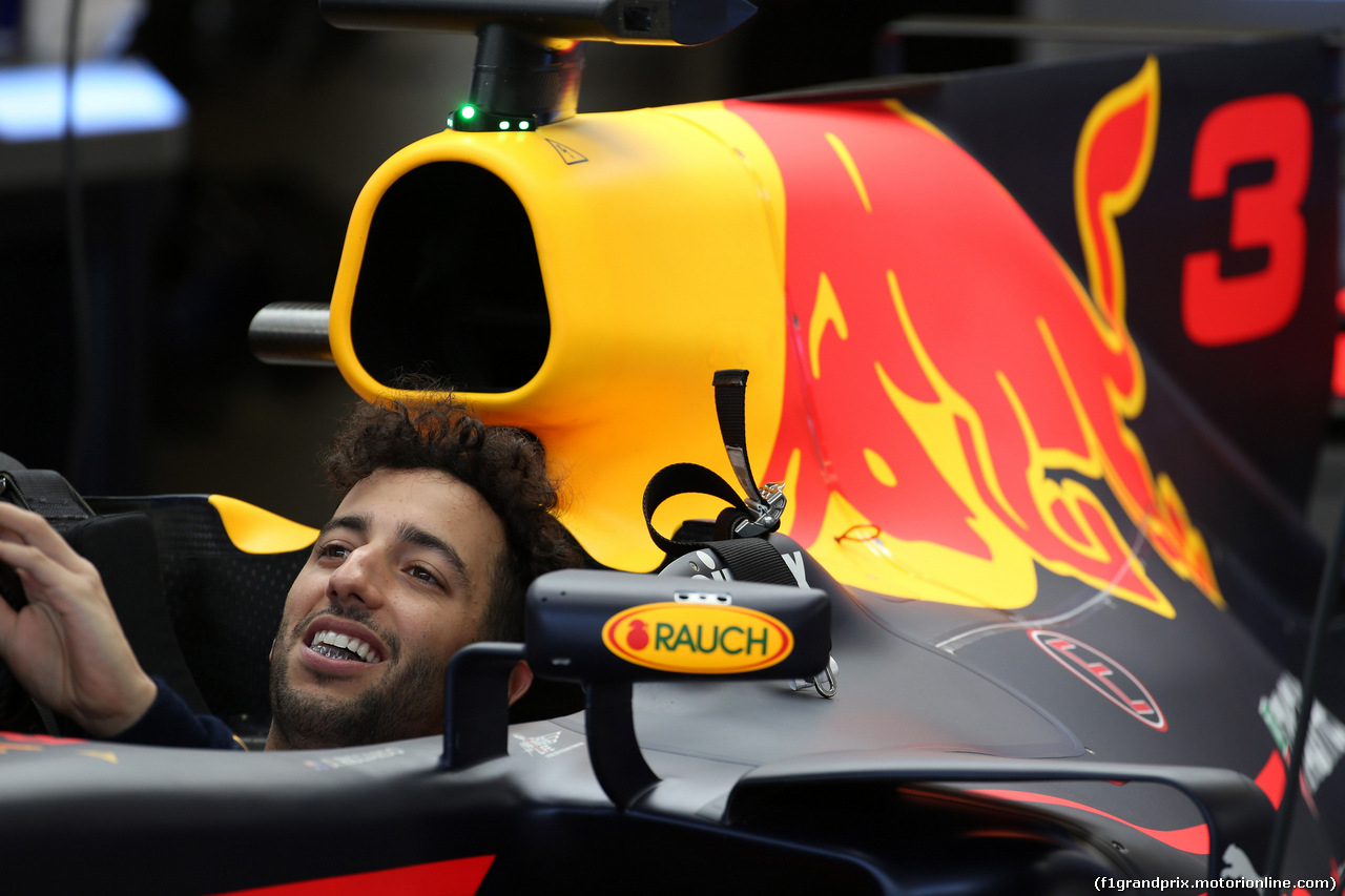 GP STATI UNITI, 21.10.2017 - Prove Libere 3, Daniel Ricciardo (AUS) Red Bull Racing RB13