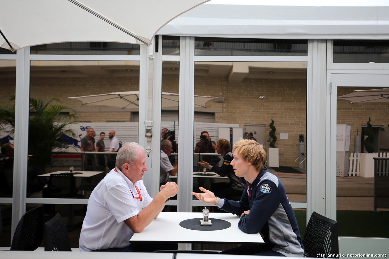 GP STATI UNITI, 21.10.2017 - Prove Libere 3, Helmut Marko (AUT), Red Bull Racing, Red Bull Advisor e Brendon Hartley (NZL) Scuderia Toro Rosso STR12