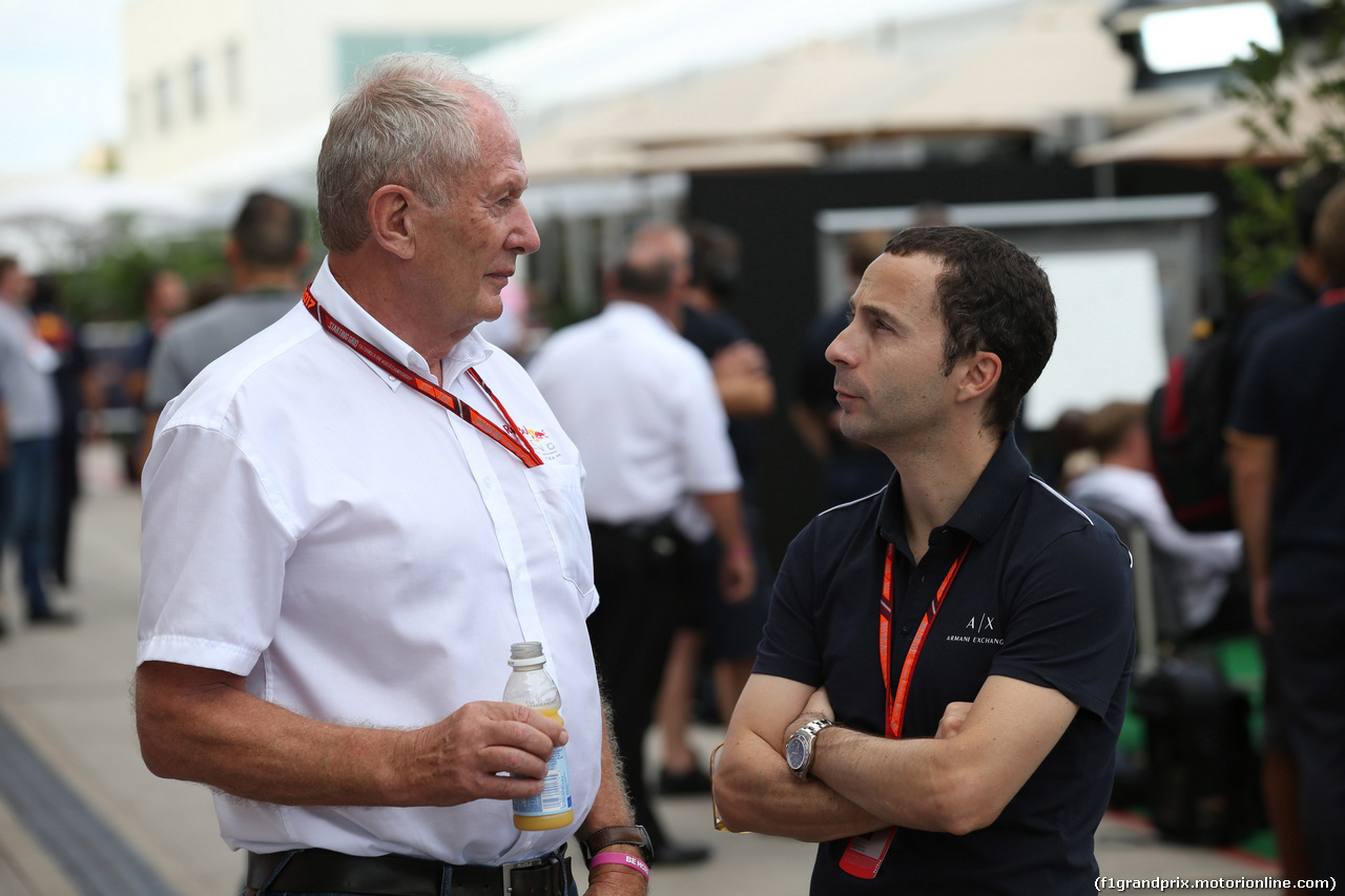 GP STATI UNITI, 21.10.2017 - Helmut Marko (AUT), Red Bull Racing, Red Bull Advisor e Nicola Todt (FRA)