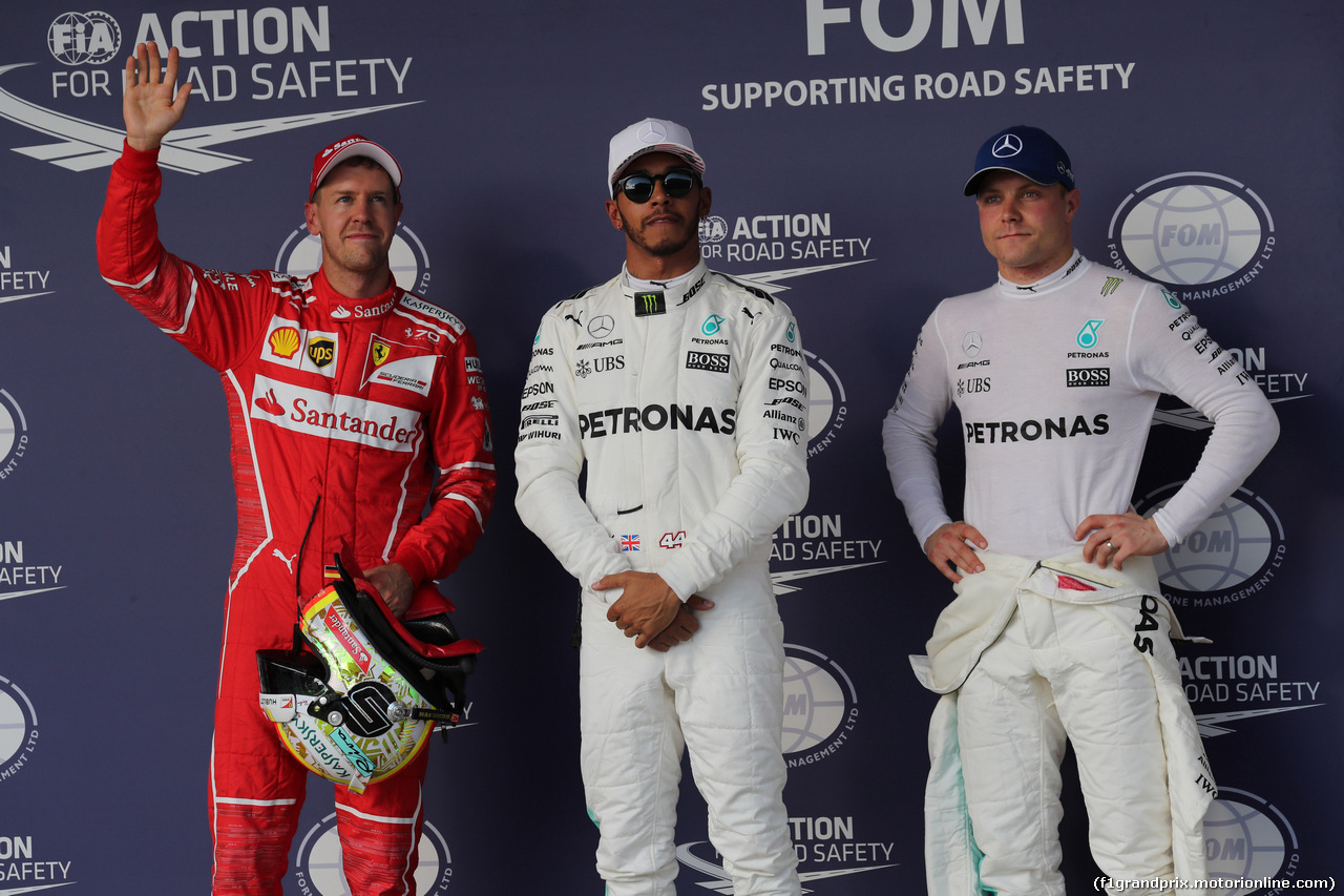 GP STATI UNITI, 21.10.2017 - Qualifiche, 2nd place Sebastian Vettel (GER) Ferrari SF70H, Lewis Hamilton (GBR) Mercedes AMG F1 W08 pole position e 3rd place Valtteri Bottas (FIN) Mercedes AMG F1 W08