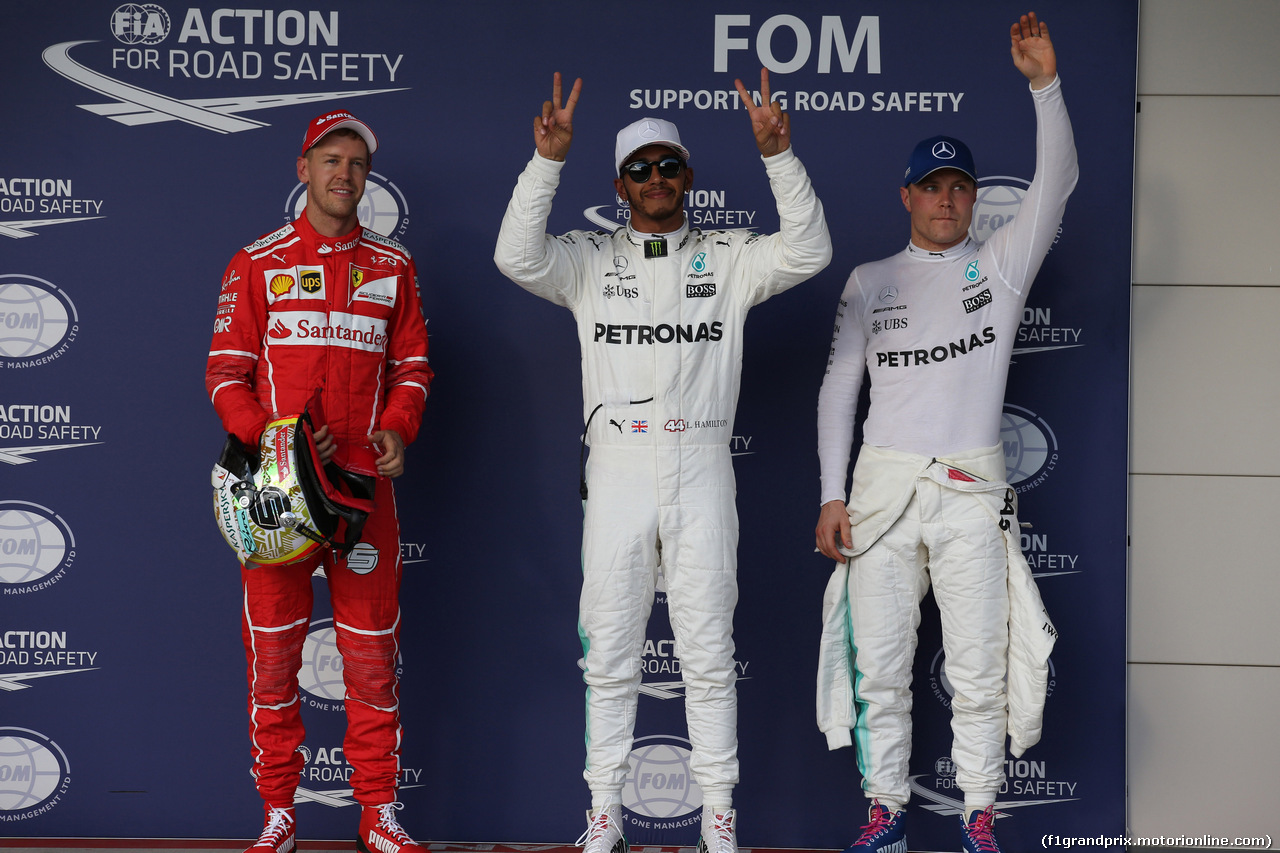 GP STATI UNITI, 21.10.2017 - Qualifiche, 2nd place Sebastian Vettel (GER) Ferrari SF70H, Lewis Hamilton (GBR) Mercedes AMG F1 W08 pole position e 3rd place Valtteri Bottas (FIN) Mercedes AMG F1 W08