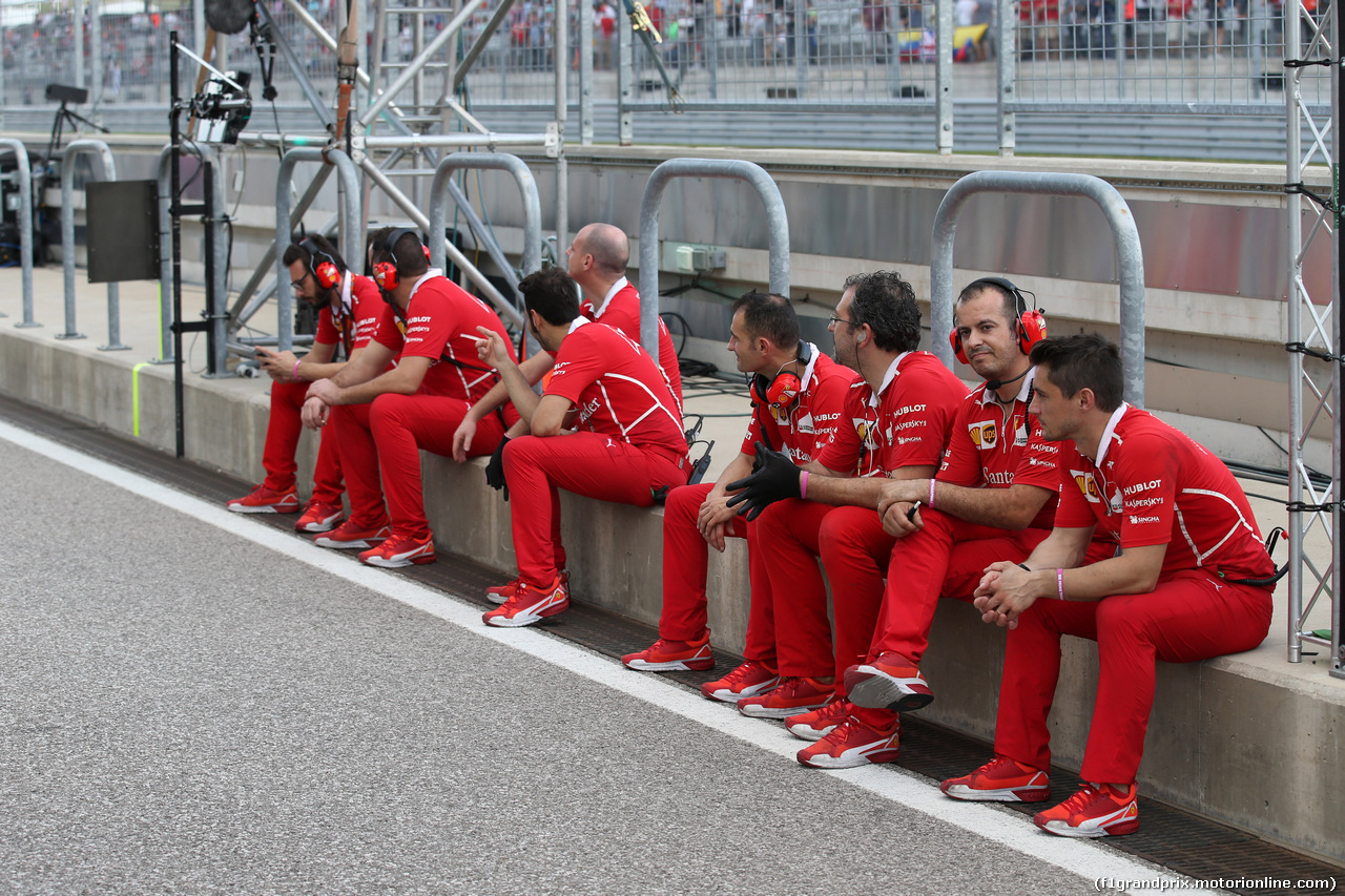 GP STATI UNITI, 21.10.2017 - Qualifiche, Ferrari meccanici