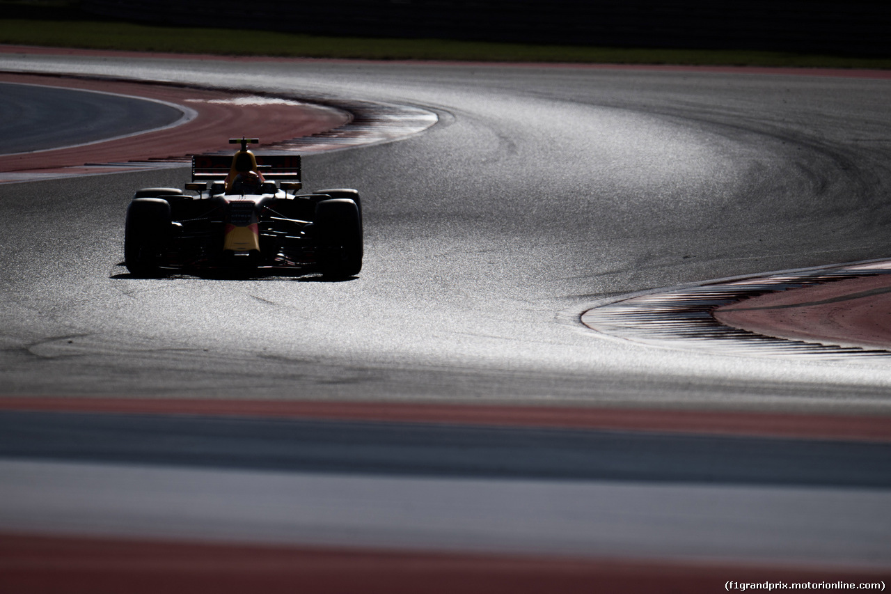 GP STATI UNITI, 21.10.2017 - Qualifiche, Daniel Ricciardo (AUS) Red Bull Racing RB13