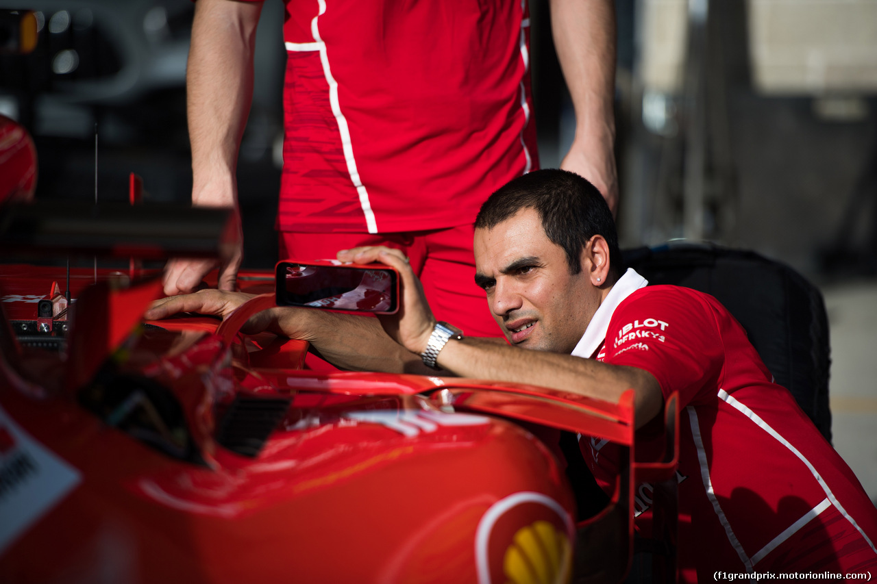 GP STATI UNITI, 19.10.2017 - Ferrari mechanic.