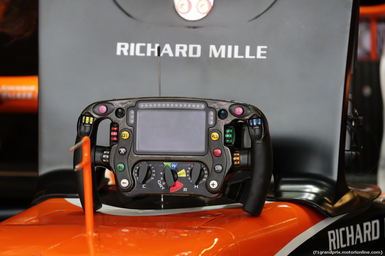 GP STATI UNITI, 20.10.2017 - Prove Libere 1, The steering wheel of Fernando Alonso (ESP) McLaren MCL32