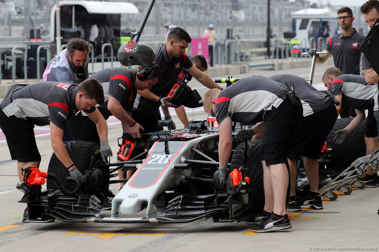GP STATI UNITI, 20.10.2017 - Prove Libere 1, Kevin Magnussen (DEN) Haas F1 Team VF-17