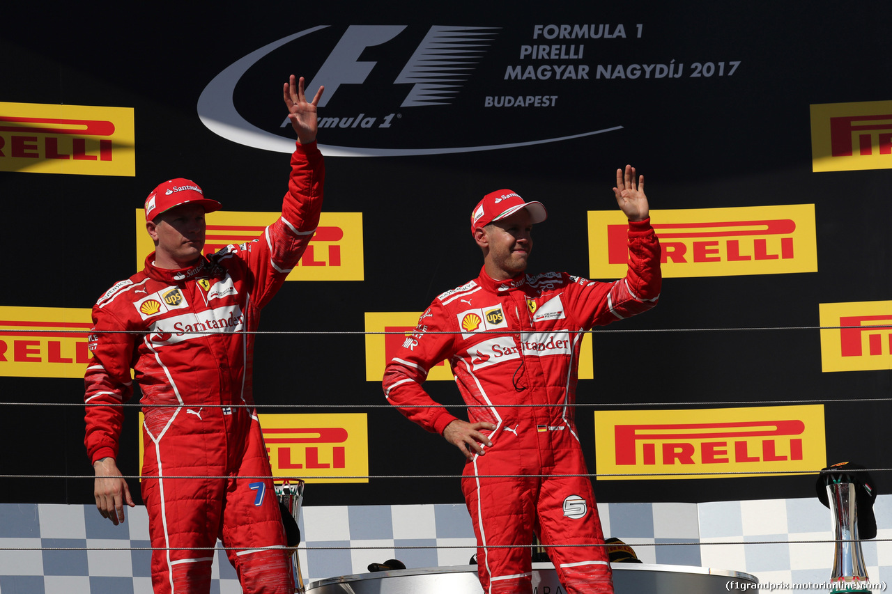 GP UNGHERIA, 30.07.2017 - Gara, 2nd place Kimi Raikkonen (FIN) Ferrari SF70H e Sebastian Vettel (GER) Ferrari SF70H vincitore