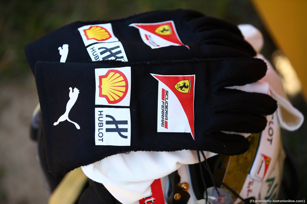 GP UNGHERIA, 30.07.2017 - Gara, The gloves of Sebastian Vettel (GER) Ferrari SF70H