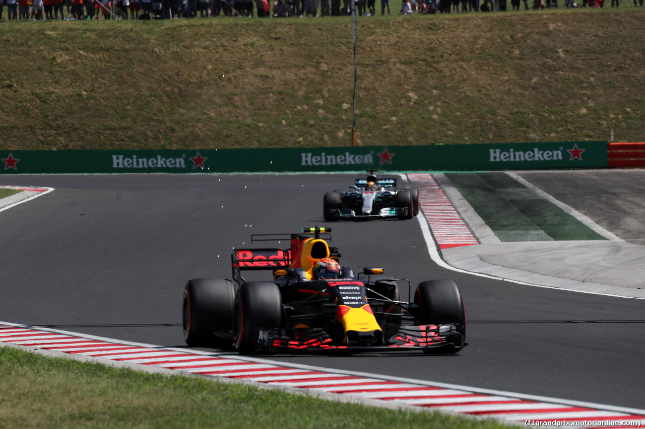 GP UNGHERIA, 29.07.2017 - Qualifiche, Max Verstappen (NED) Red Bull Racing RB13 e Lewis Hamilton (GBR) Mercedes AMG F1 W08