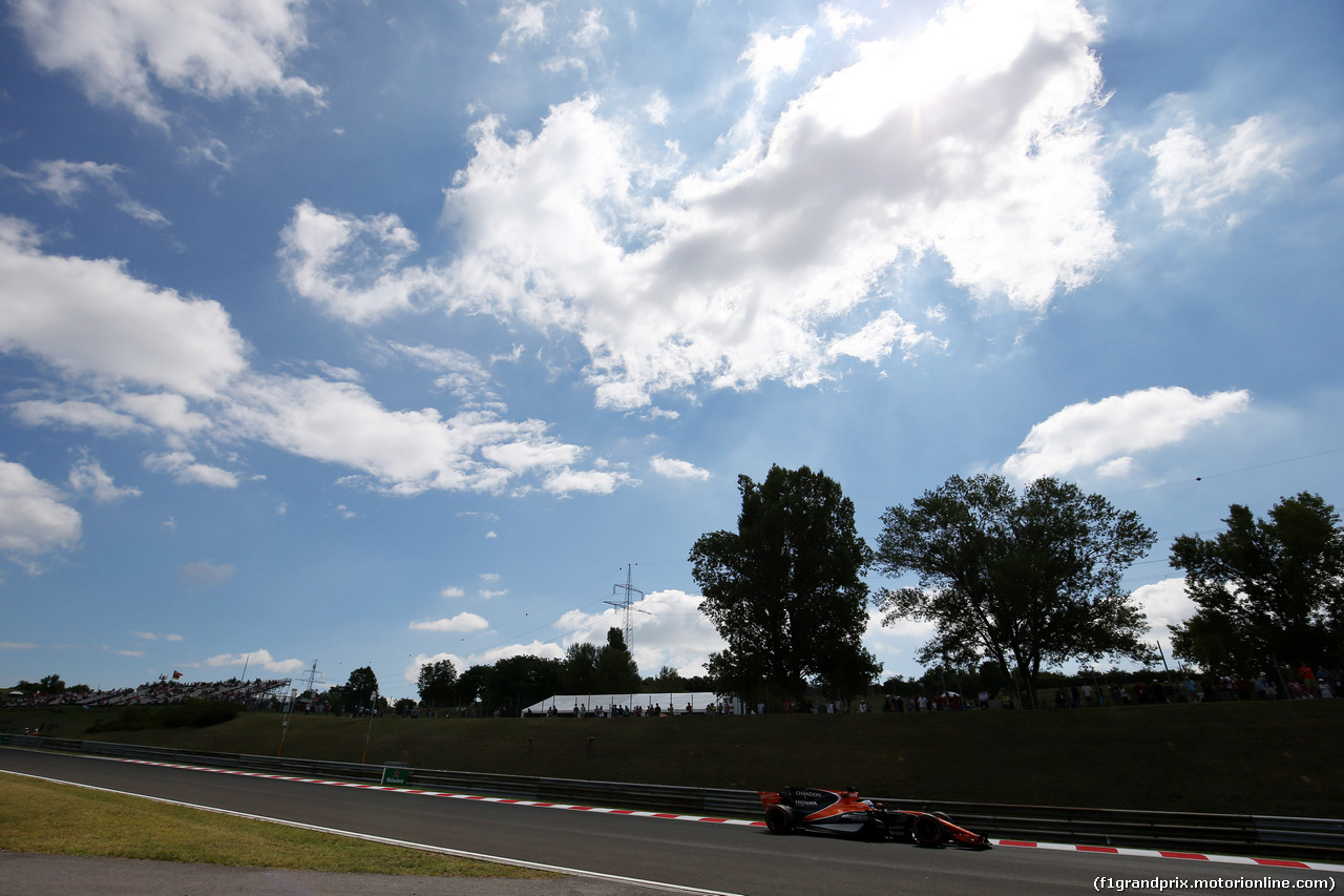 GP UNGHERIA, 28.07.2017 - Prove Libere 1, Fernando Alonso (ESP) McLaren MCL32