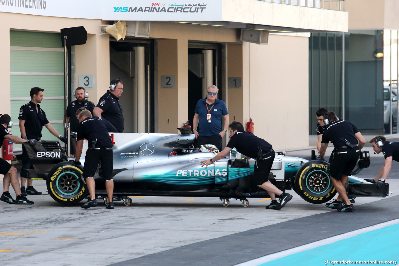 TEST ABU DHABI 28 NOVEMBRE, Lewis Hamilton (GBR) Mercedes AMG F1  
28.11.2017.
