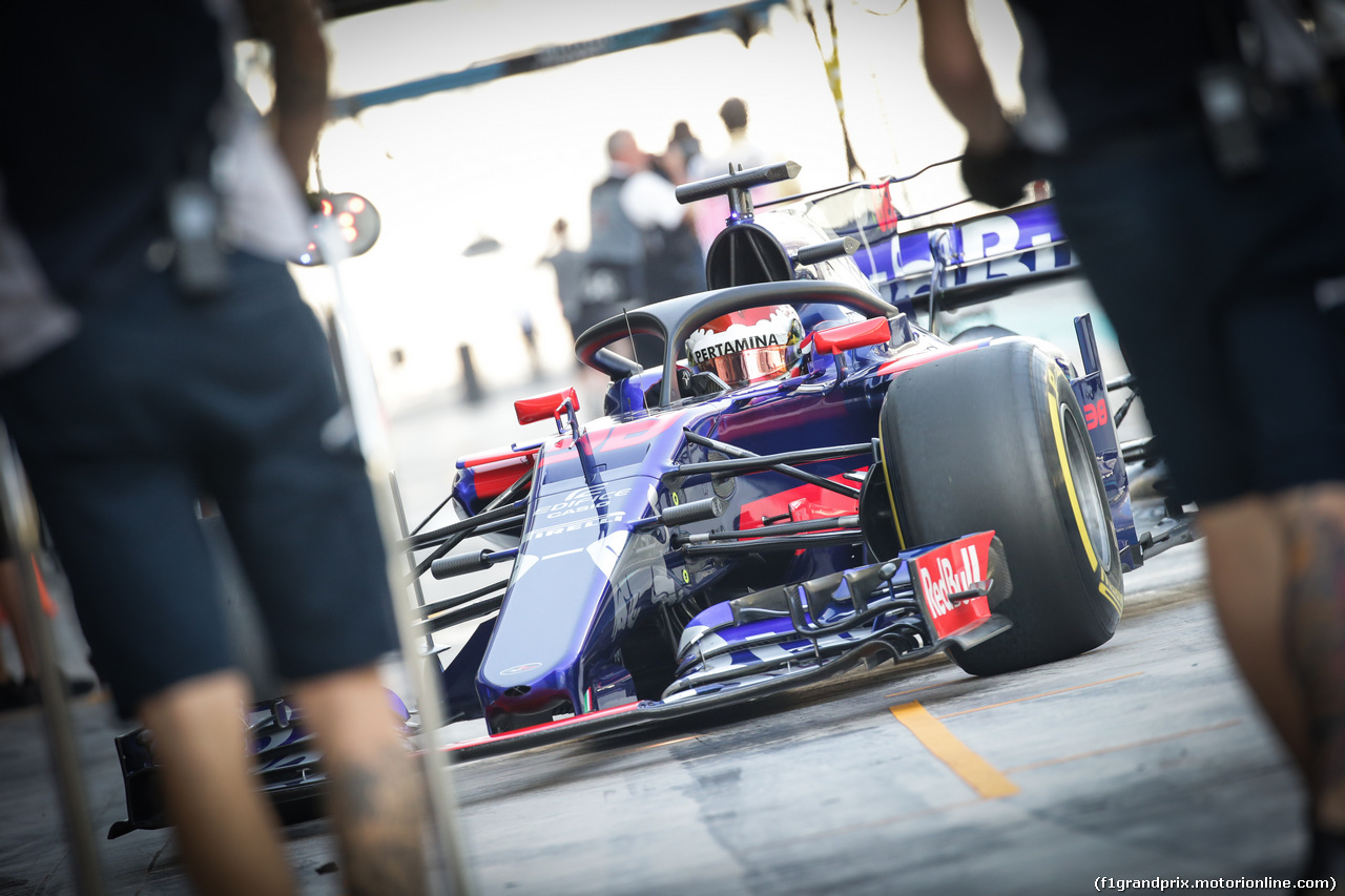 TEST ABU DHABI 28 NOVEMBRE, Sean Gelael (IDN) Scuderia Toro Rosso Test Driver. 
28.11.2017.