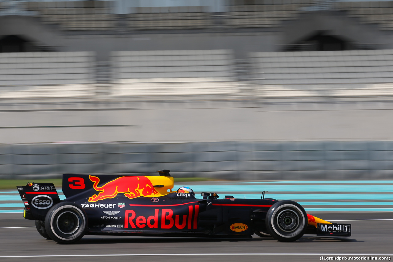 TEST ABU DHABI 28 NOVEMBRE, Daniel Ricciardo (AUS) Red Bull Racing 
28.11.2017.
