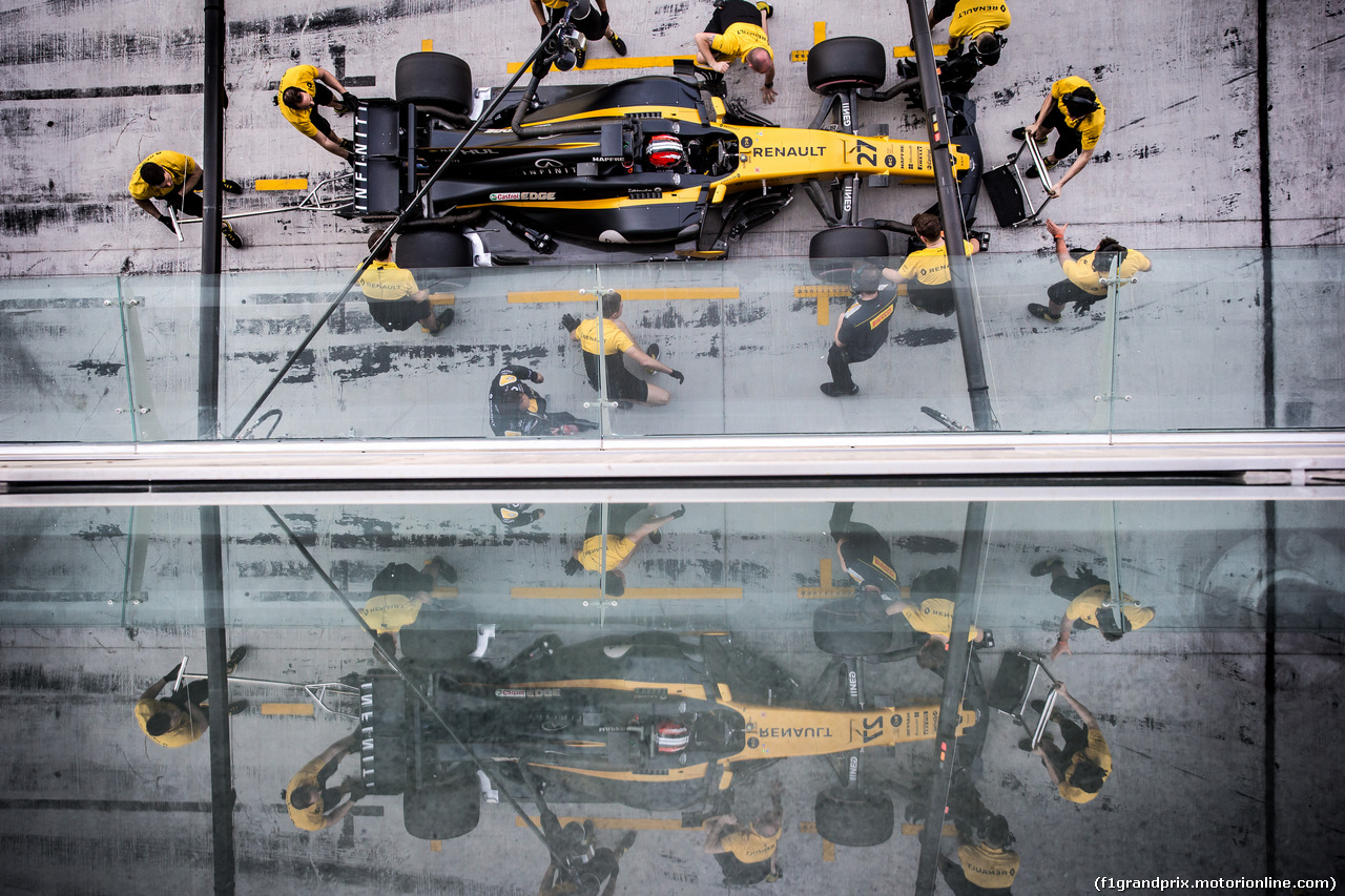 TEST ABU DHABI 28 NOVEMBRE, Nico Hulkenberg (GER) Renault Sport F1 Team RS17. 28.11.2017.