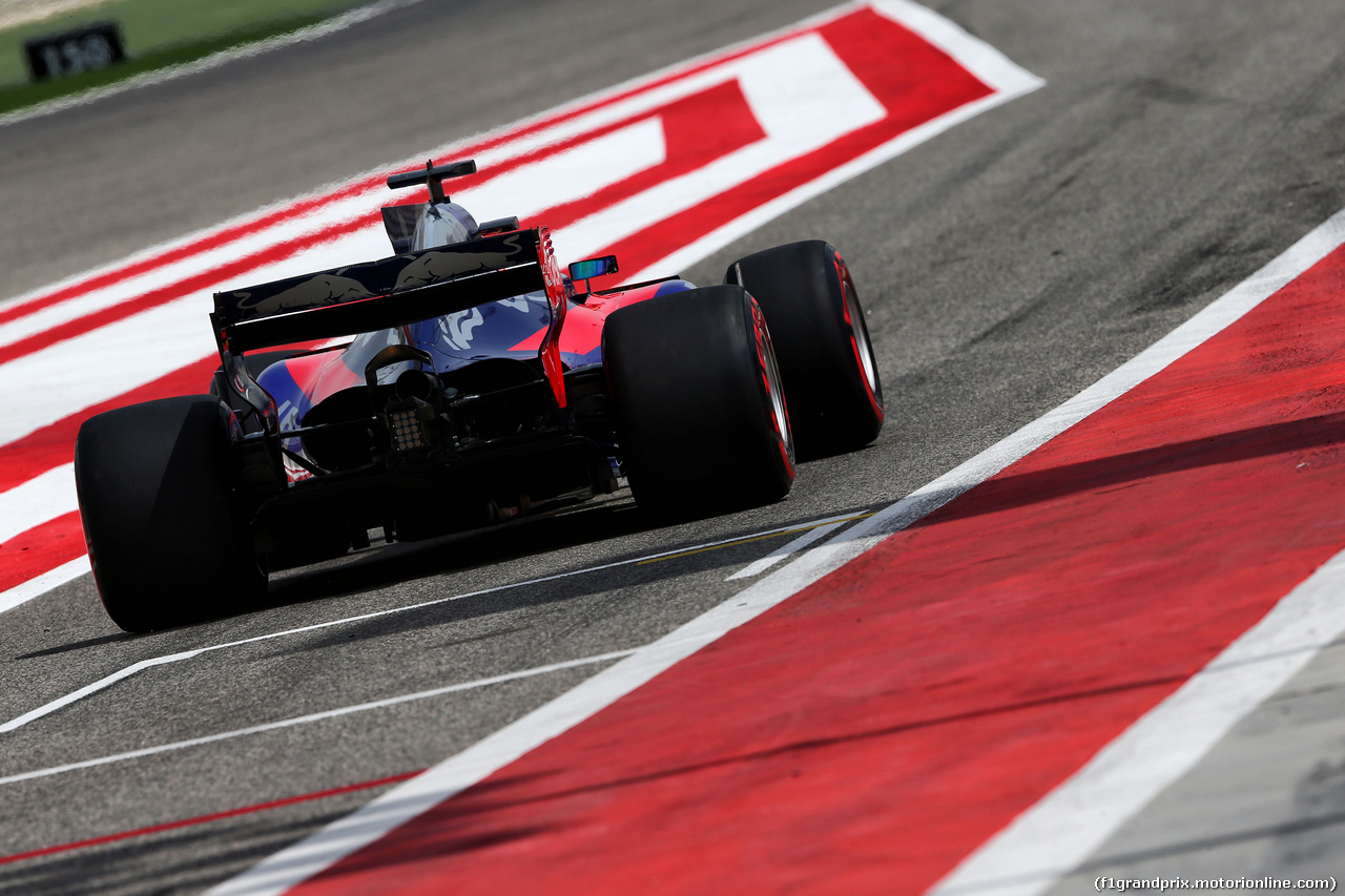 TEST F1 BAHRAIN 19 APRILE, Daniil Kvyat (RUS) Scuderia Toro Rosso STR12.
19.04.2017.