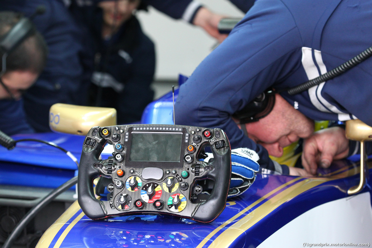 TEST F1 BARCELLONA 1 MARZO, 01.03.2017 - Steering wheel of Marcus Ericsson (SUE) Sauber C36