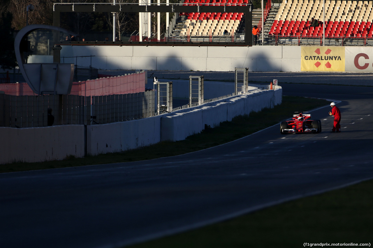 TEST F1 BARCELLONA 1 MARZO, Sebastian Vettel (GER) Ferrari stops on track
01.03.2017.