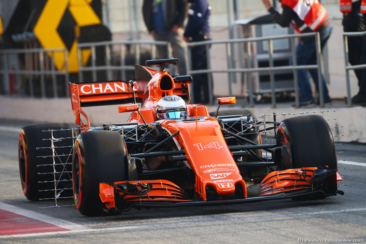 TEST F1 BARCELLONA 27 FEBBRAIO, Fernando Alonso (ESP) McLaren MCL32 running sensor equipment.
27.02.2017.